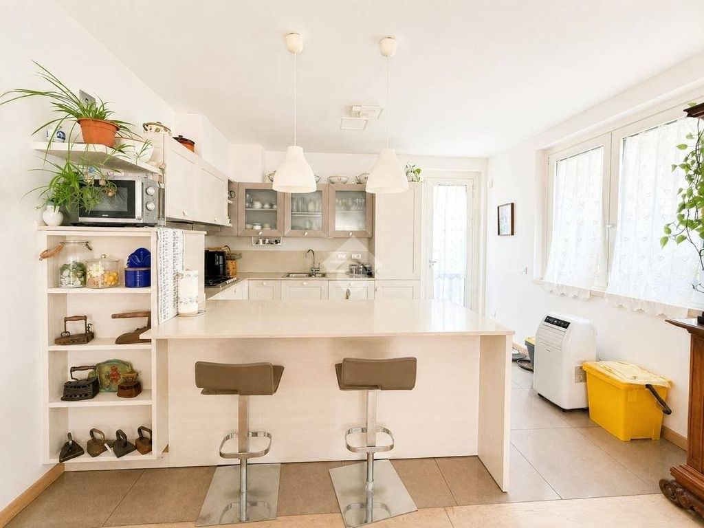 Luxury House for sale in Dervio, 630 000 €, Photo 6