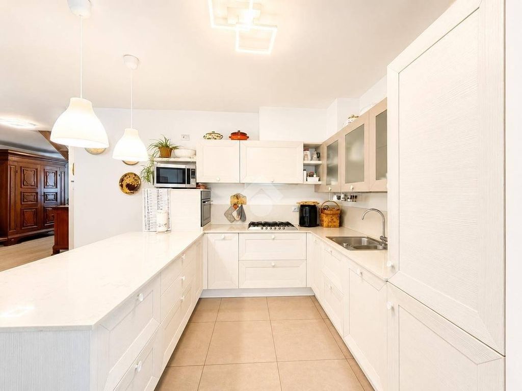 Luxury House for sale in Dervio, 630 000 €, Photo 7