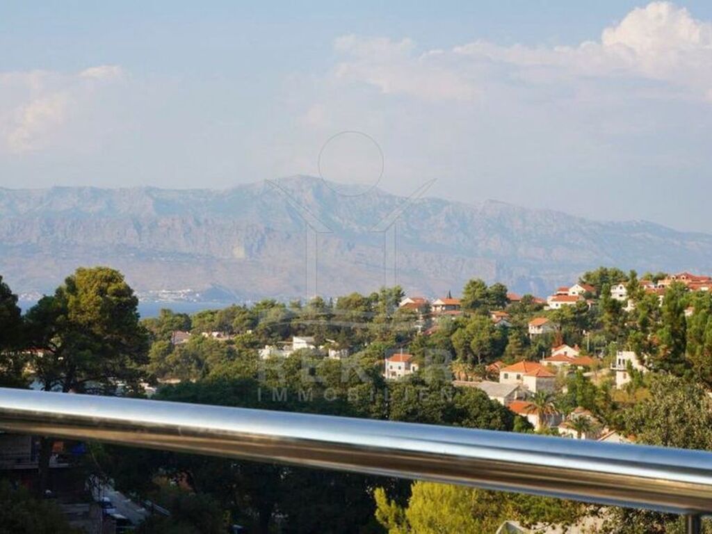 Maison de luxe à vendre à Supetar, 970 000 €, Photo 1