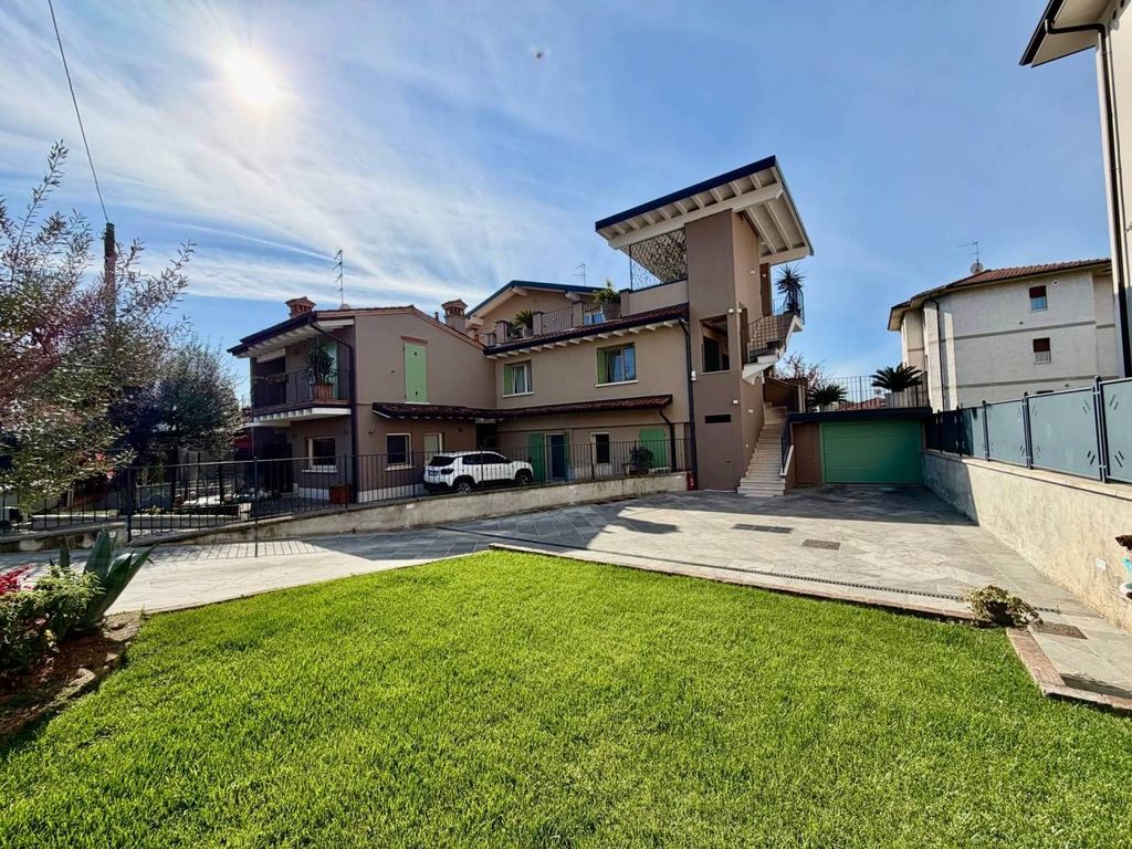 Maison de luxe à vendre à Gussago, 490 000 €, Photo 1