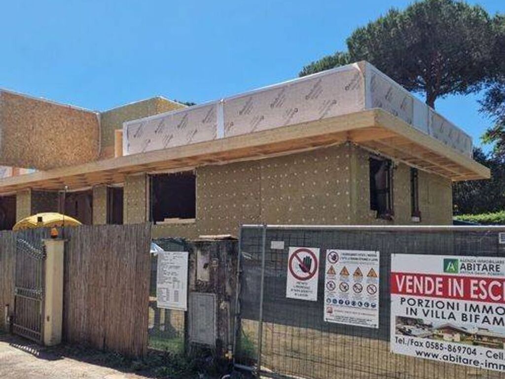 Luxury House for sale in Montignoso, 830 000 €, Photo 1