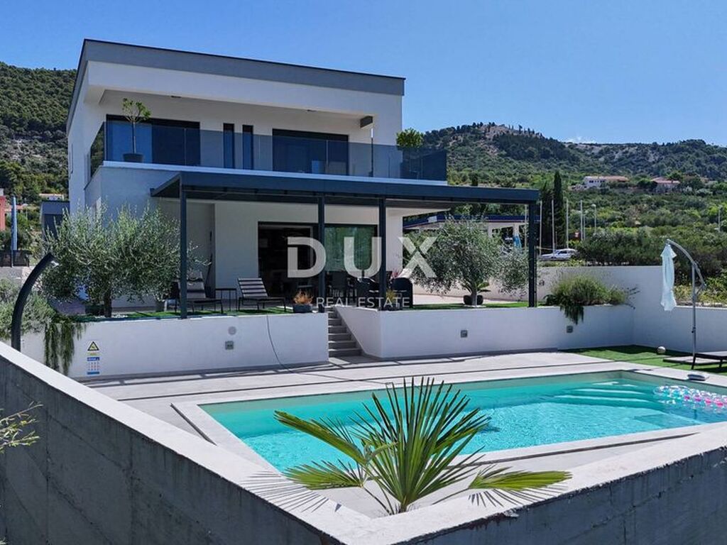 Maison de luxe à vendre à Rab, 1 142 000 €, Photo 1