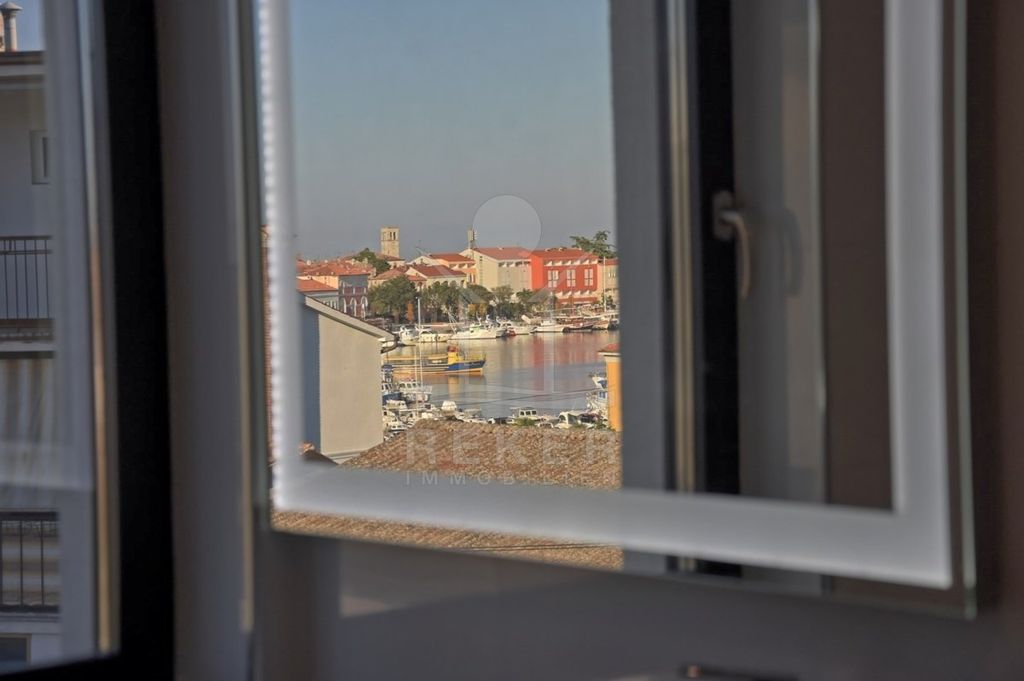 Appartement de luxe à vendre à Porec, 575 000 €, Photo 1
