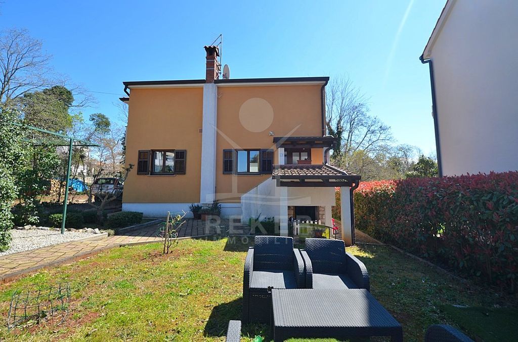 Maison de luxe à vendre à Porec, 419 000 €, Photo 1