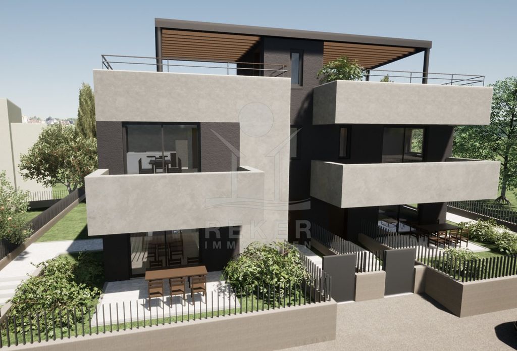Luxury Apartment for sale in Porec, 449 720 €, Photo 1
