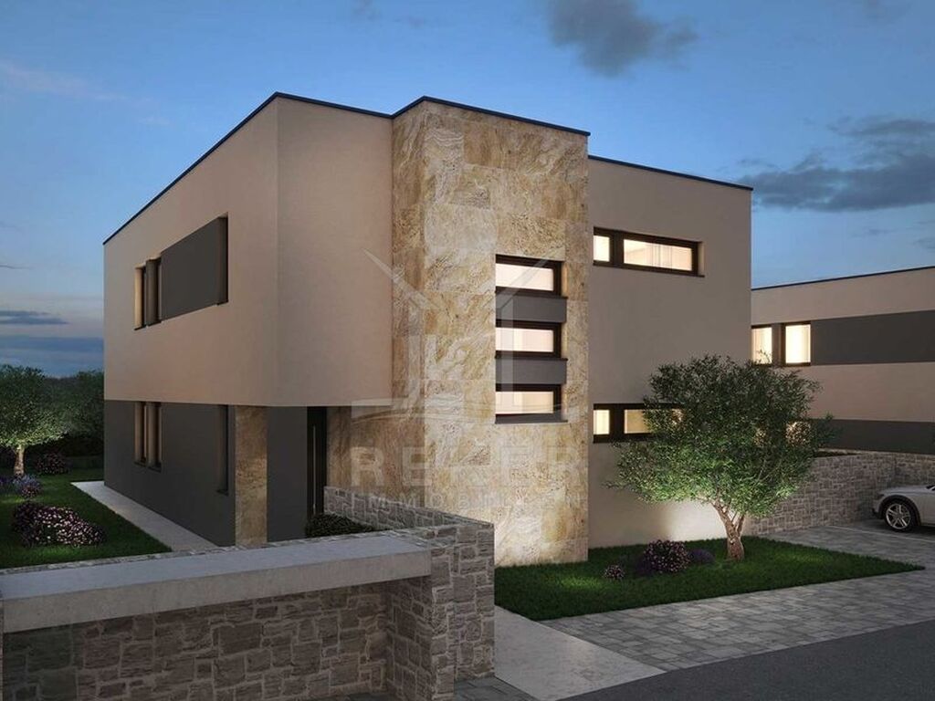 Maison de luxe à vendre à Peroj, 790 000 €, Photo 1