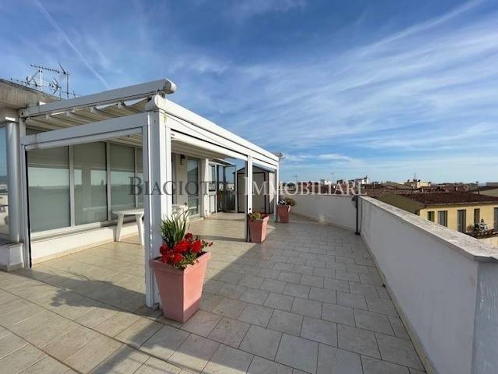 Appartement de luxe à vendre à Livorno, 630 000 €, Photo 1