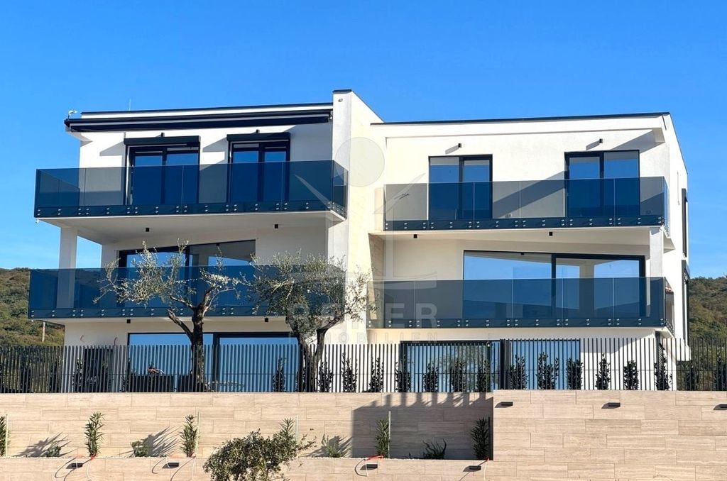 Luxury Apartment for sale in Punat, 530 000 €, Photo 2