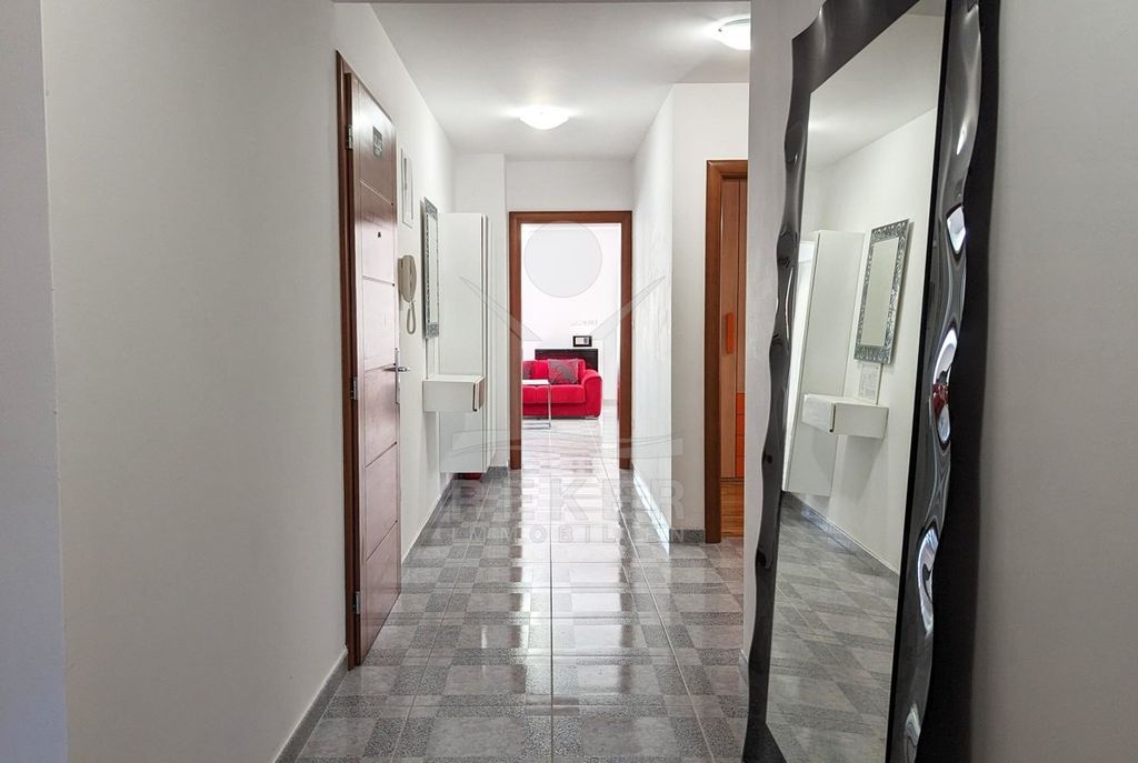 Luxury Apartment for sale in Porec, 599 000 €, Photo 2