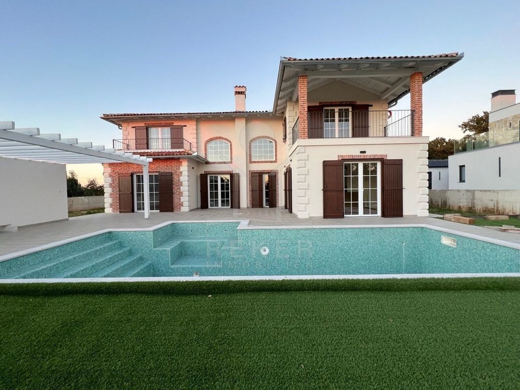 Luxury House for sale in Porec, 750 000 €, Photo 2