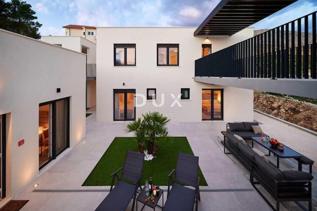 Luxury House for sale in Omiš, 1 100 000 €, Photo 3