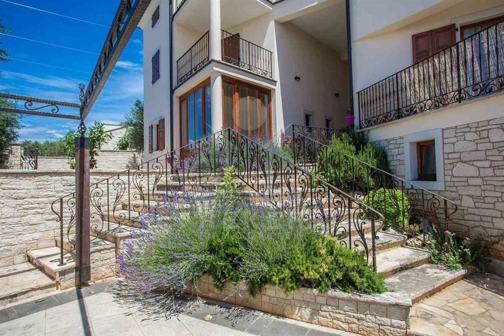 Maison de luxe à vendre à Novigrad, 3 250 000 €, Photo 3