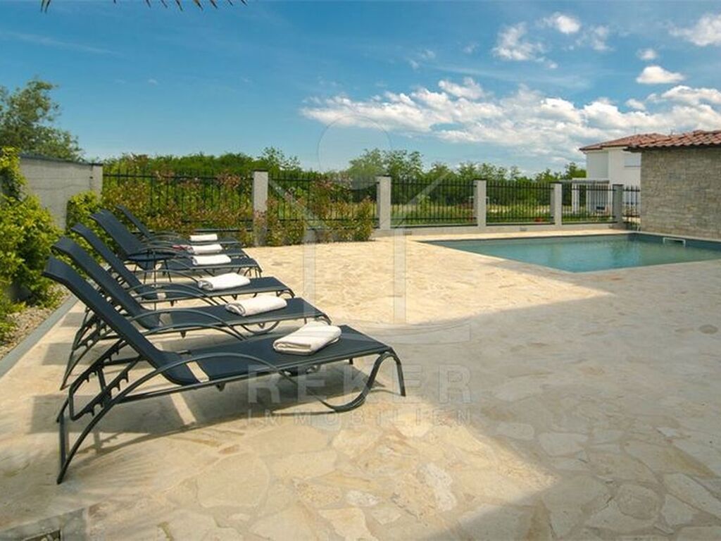 Maison de luxe à vendre à Porec, 690 000 €, Photo 4