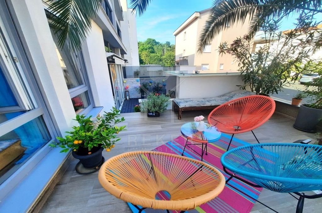 Luxury Apartment for sale in Njivice, 395 000 €, Photo 4