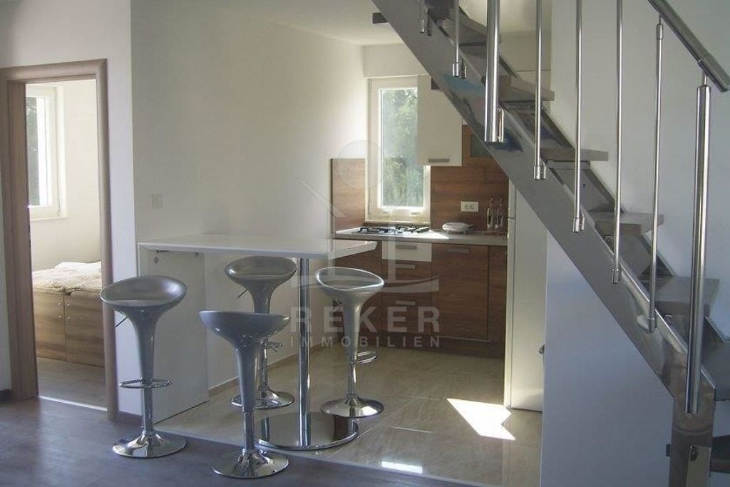 Maison de luxe à vendre à Rogoznica, 1 050 000 €, Photo 5