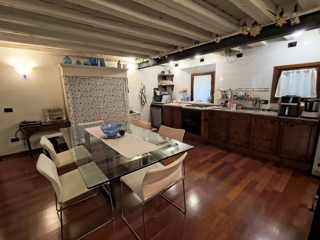 Luxury House for sale in Treviso, 610 000 €, Photo 5