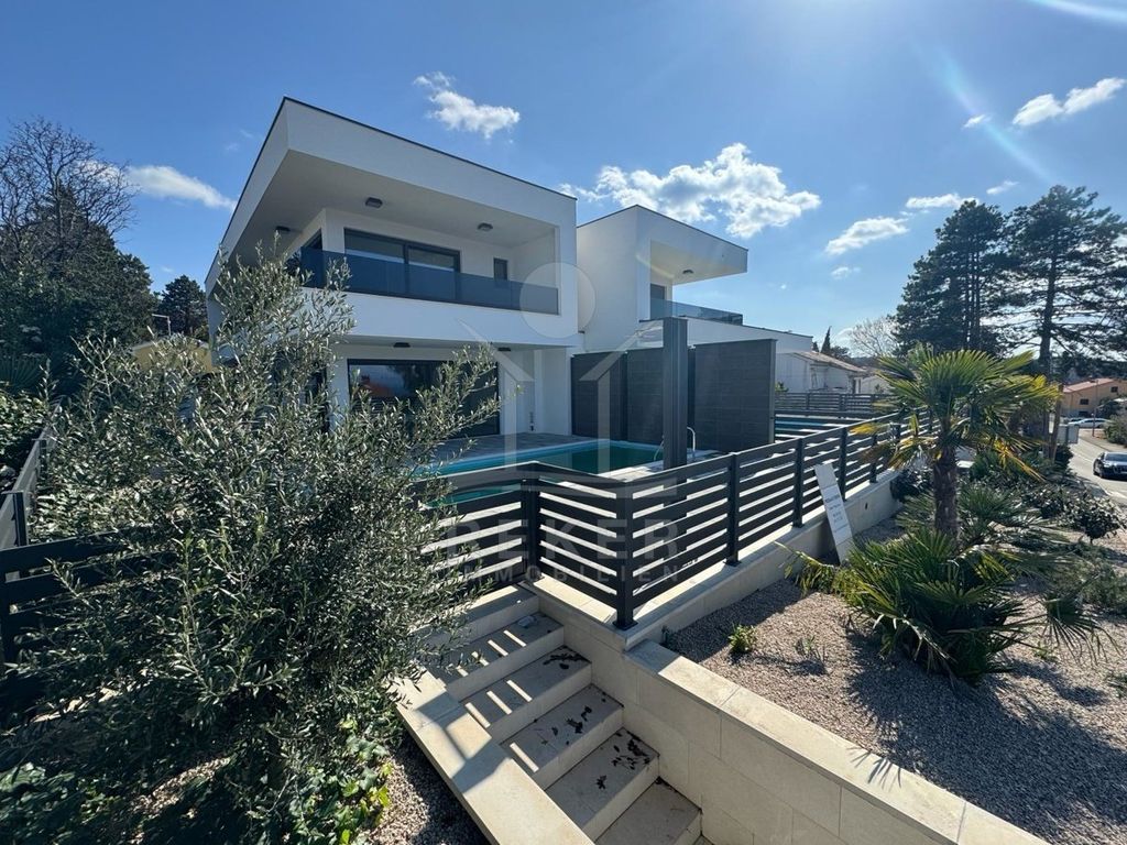 Maison de luxe à vendre à Njivice, 1 080 000 €, Photo 6