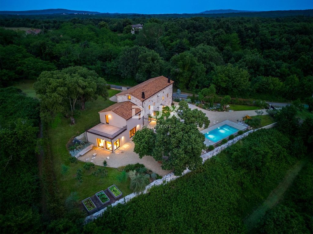 Maison de luxe à vendre à Labin, 1 250 000 €, Photo 1