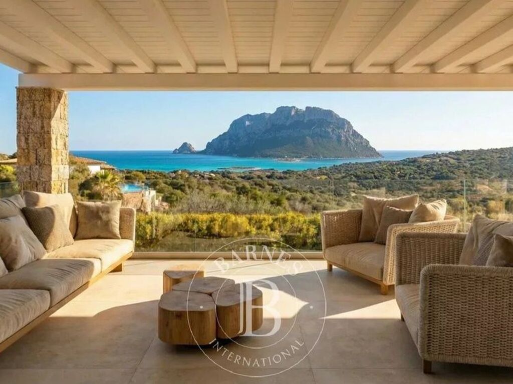Maison de luxe à vendre à Loiri Porto San Paolo, 1 150 000 €, Photo 1