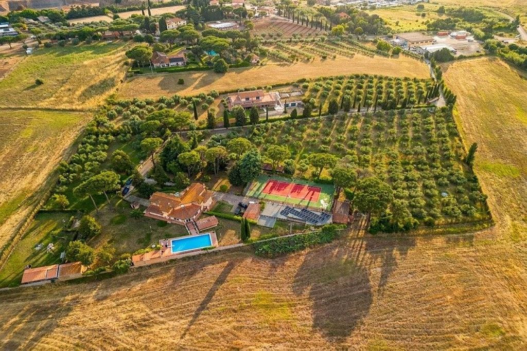 Luxury House for sale in Rome, 2 480 000 €, Photo 1