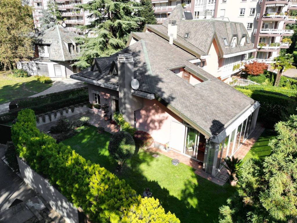 Maison de luxe à vendre à Milan, 2 480 000 €, Photo 1