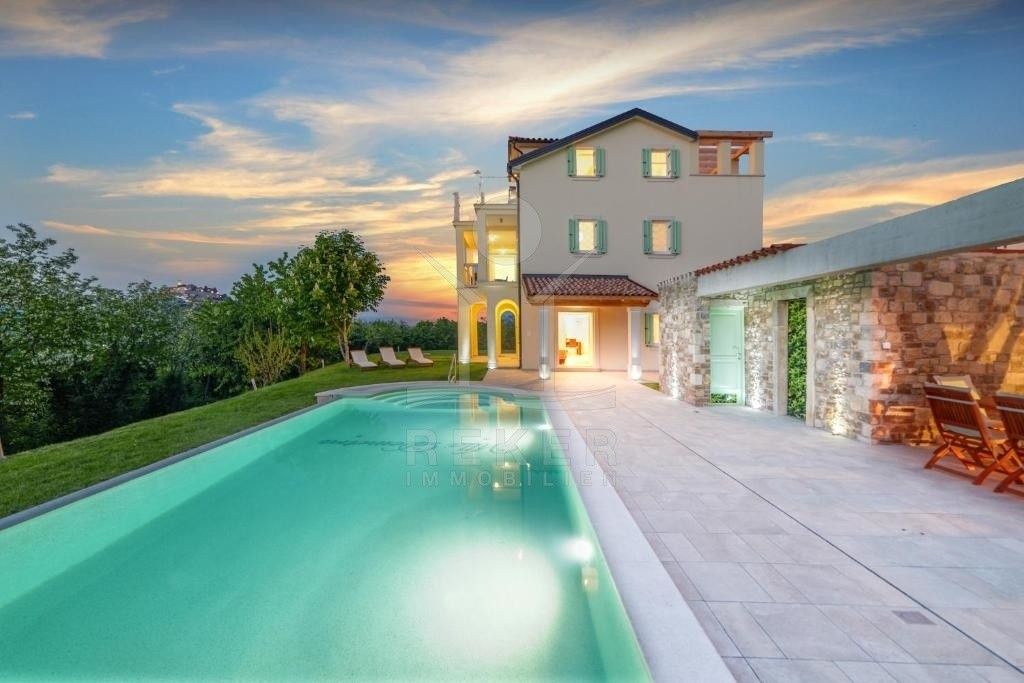 Maison de luxe à vendre à Motovun, 1 600 000 €, Photo 3