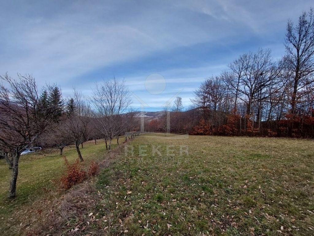 Maison de luxe à vendre à Gracac, 400 000 €, Photo 3