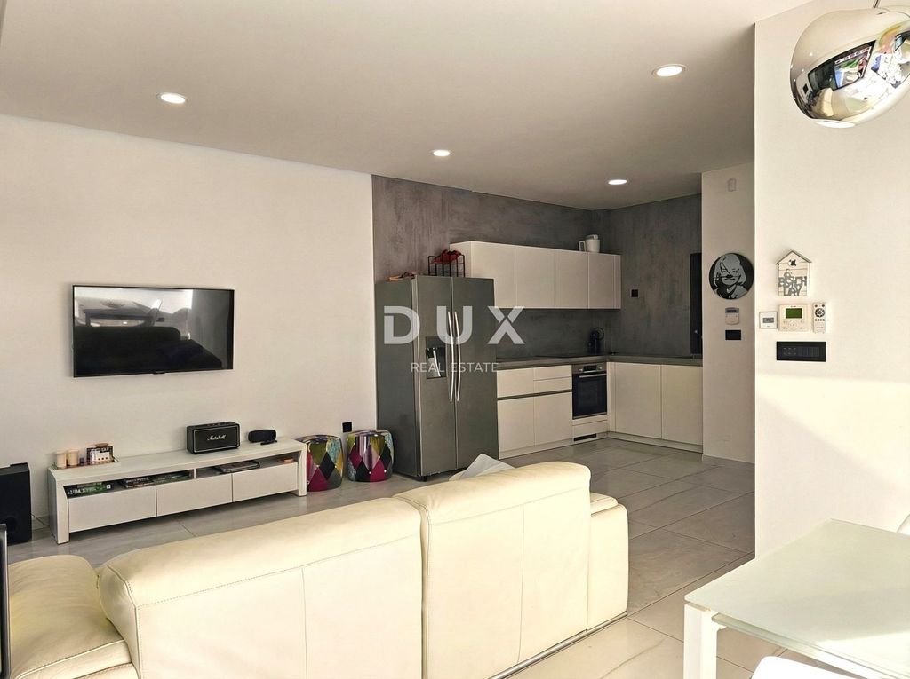 Luxury Apartment for sale in Krk, 673 800 €, Photo 4