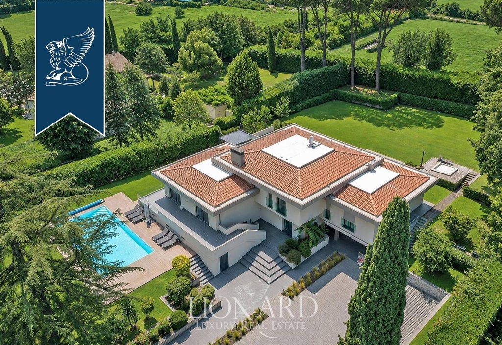 Luxury House for sale in Rome, 3 100 009 €, Photo 1