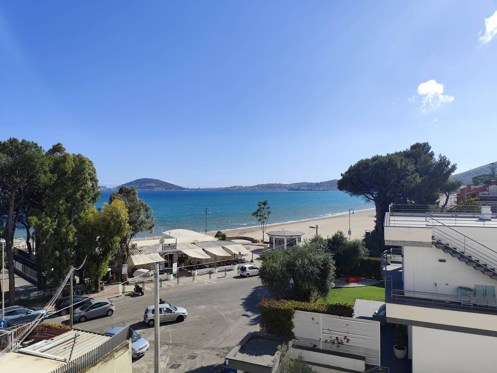 Luxury Apartment for sale in Formia, 570 000 €, Photo 1