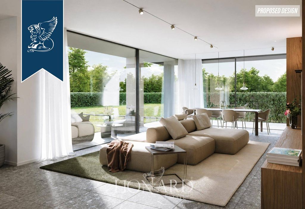 Luxury House for sale in Menaggio, 2 500 000 €, Photo 1