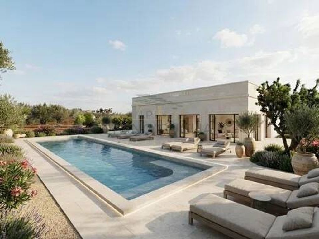 Luxury House for sale in Ostuni, 990 000 €, Photo 1