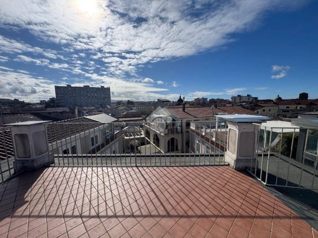 Luxury Apartment for sale in Aversa, 1 100 000 €, Photo 1