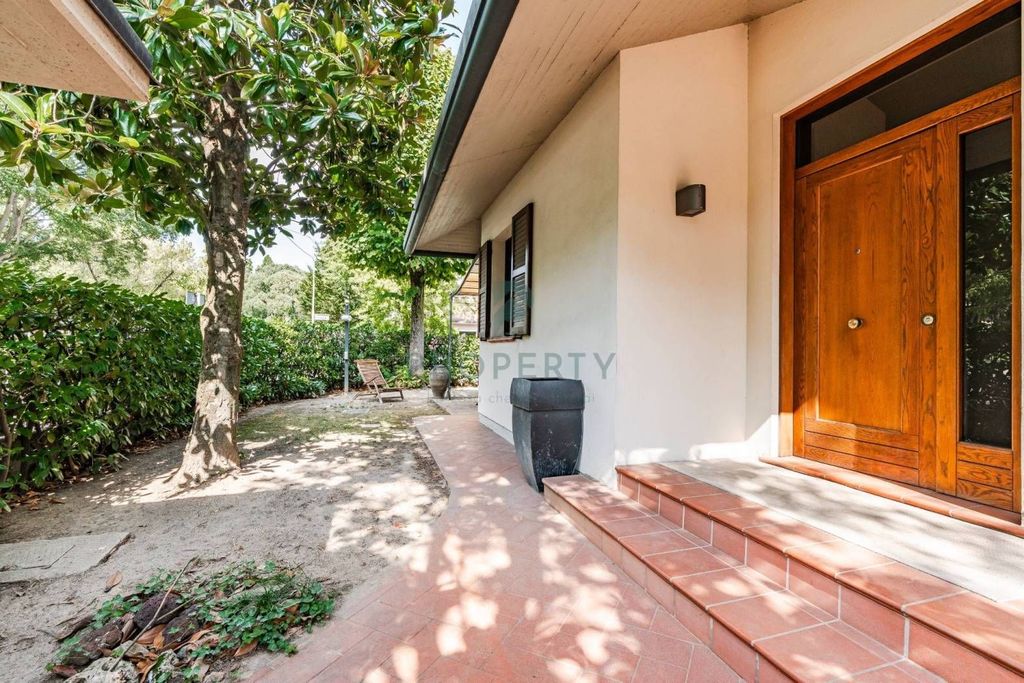 Luxury House for sale in Carpi Centro, 1 200 000 €, Photo 1