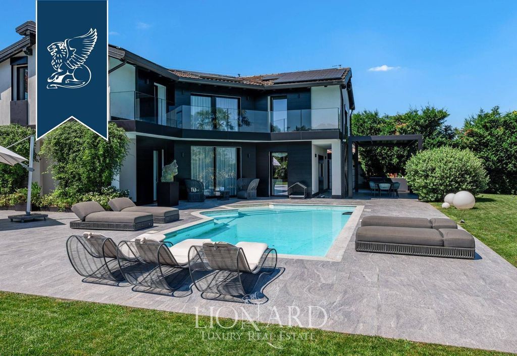 Luxury House for sale in Lainate, 2 300 009 €, Photo 2