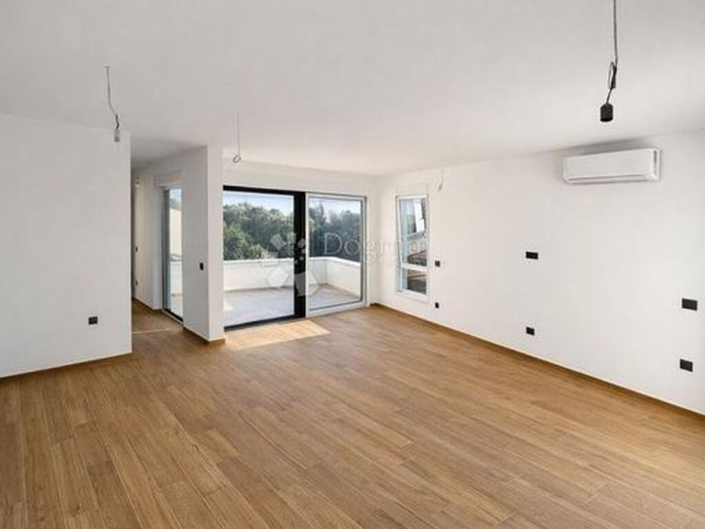 Luxury Apartment for sale in Zadar, 490 000 €, Photo 3