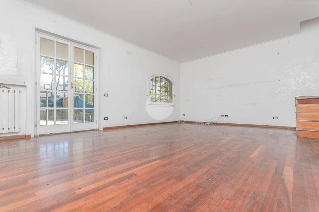 Maison de luxe à vendre à Rome, 649 000 €, Photo 3