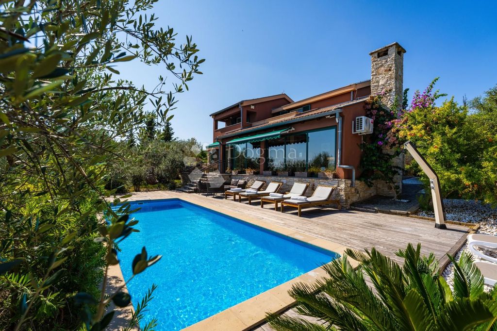 Luxury House for sale in Zadar, 1 750 000 €, Photo 3