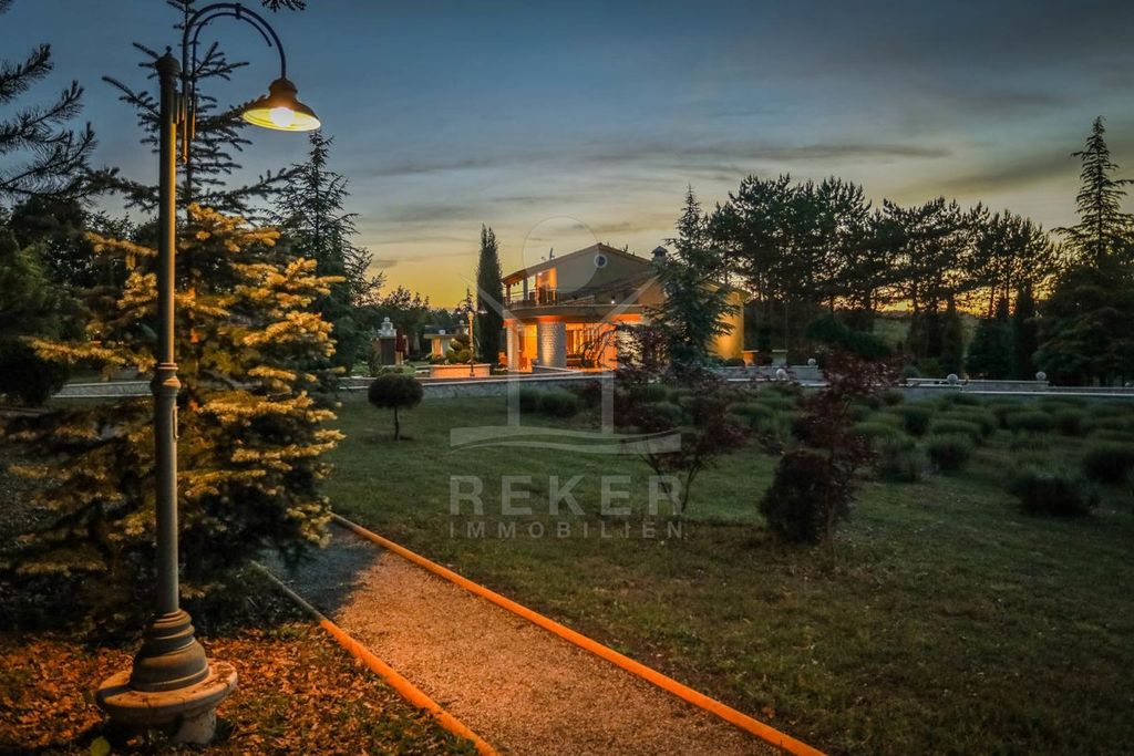 Maison de luxe à vendre à Lušetici, 2 200 000 €, Photo 5