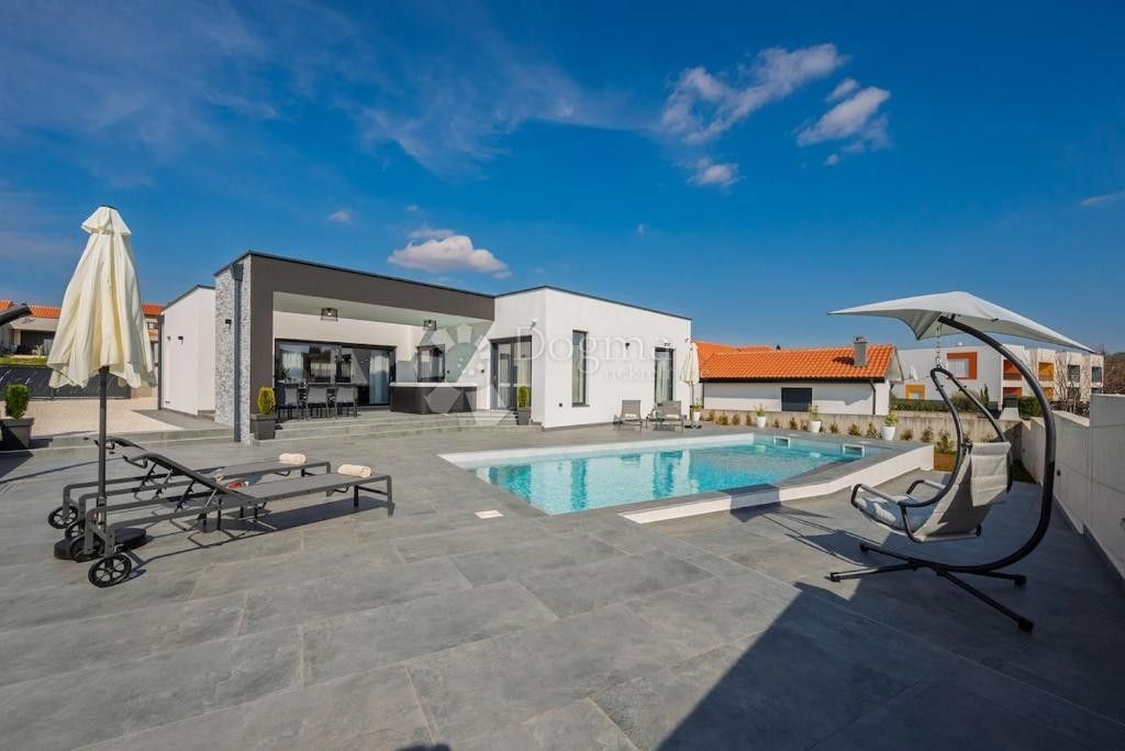 Maison de luxe à vendre à Žminj, 650 000 €, Photo 5