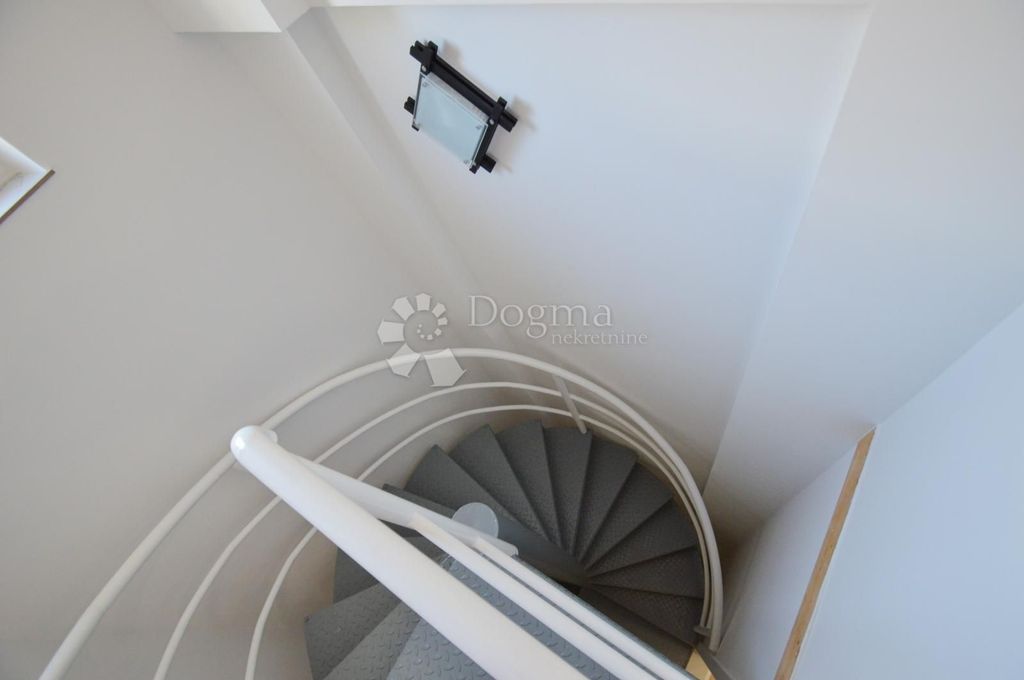 Luxury House for sale in Zadar, 450 000 €, Photo 5