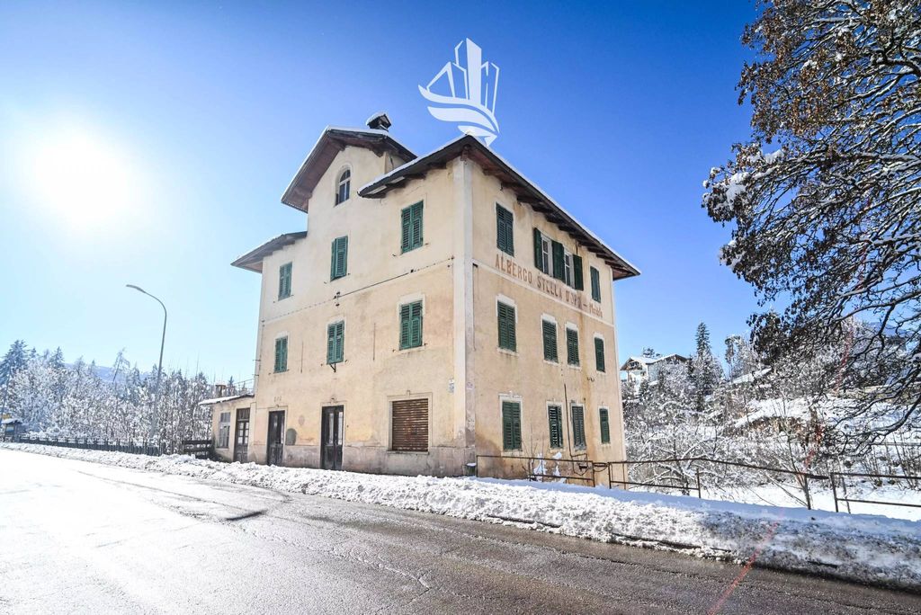 Luxury House for sale in Ruffrè, 599 000 €, Photo 1