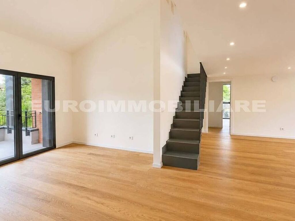 Luxury Apartment for sale in Brescia, 798 000 €, Photo 1