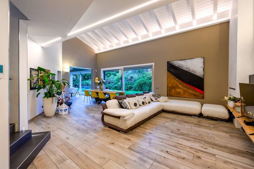 Maison de luxe à vendre à Castelnuovo Rangone, 1 200 000 €, Photo 1