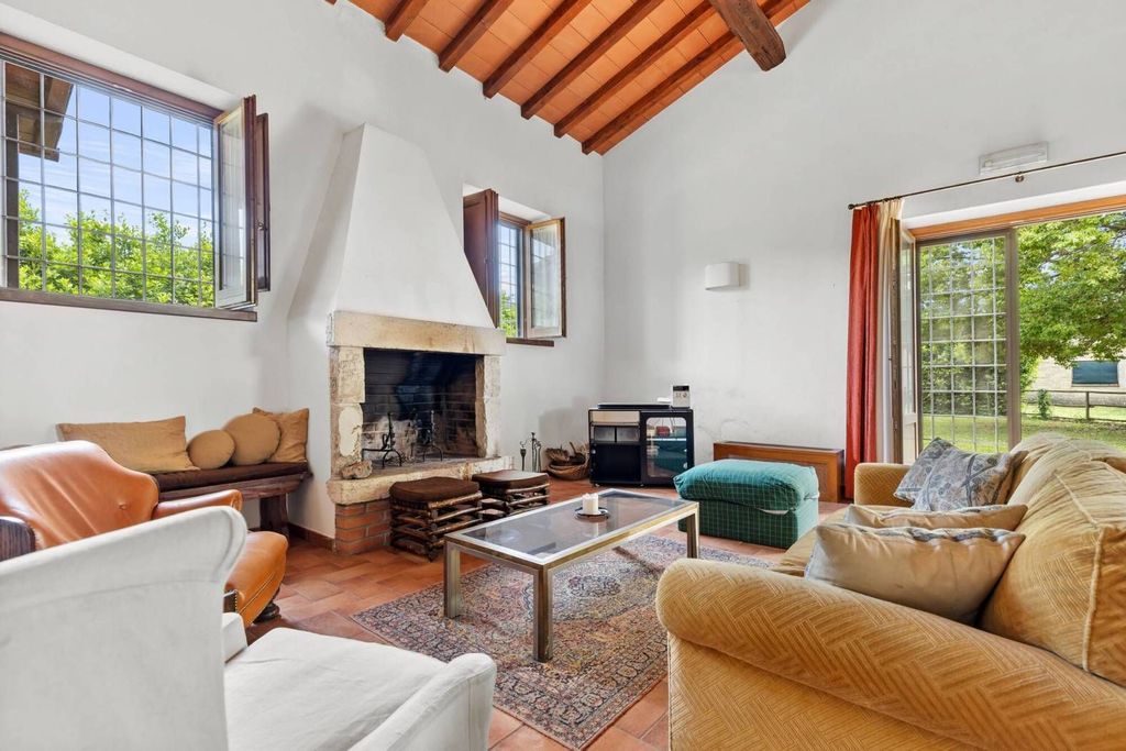 Luxury House for sale in Riano, 750 000 €, Photo 1