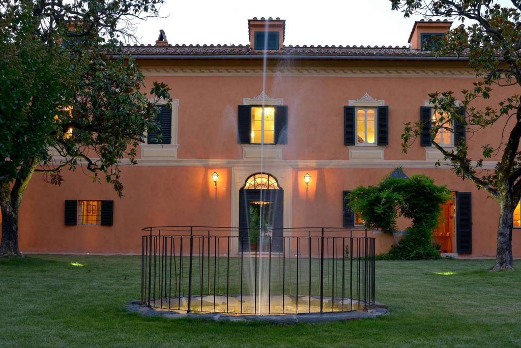 Luxury House for sale in Perugia, 1 300 000 €, Photo 1