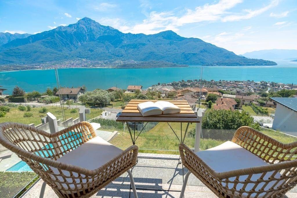 Luxury Apartment for sale in Domaso, 550 000 €, Photo 1