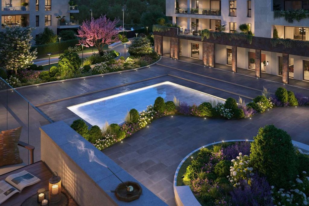 Luxury Apartment for sale in Monza, 890 000 €, Photo 1