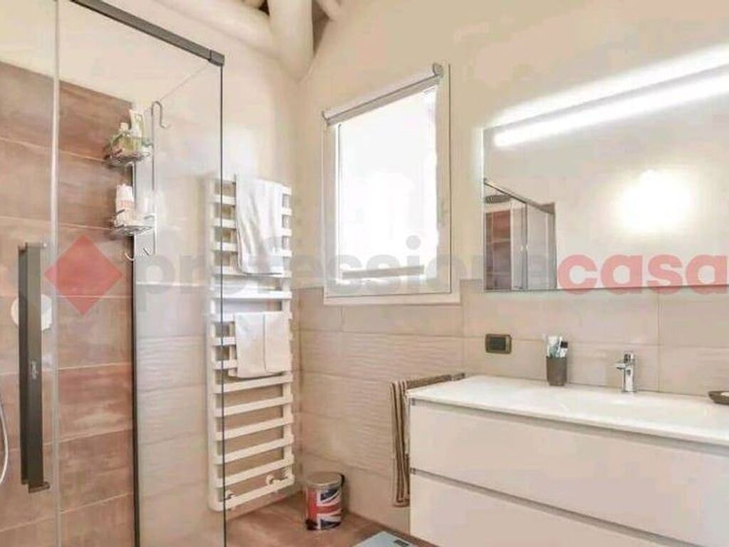 Luxury House for sale in Dormelletto, 1 240 000 €, Photo 2