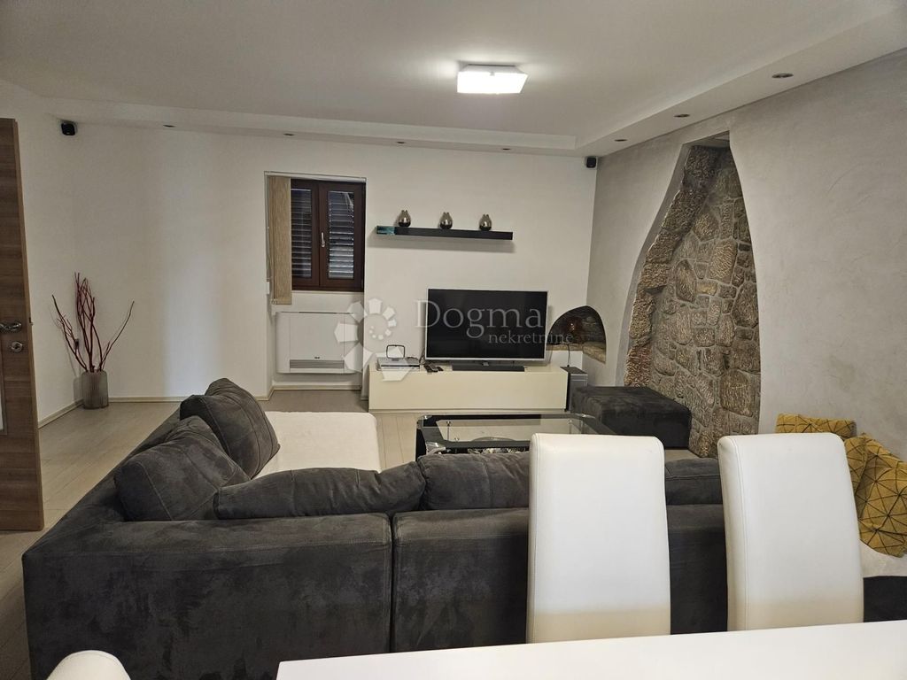 Luxury House for sale in Vrbnik, 0 €, Photo 3